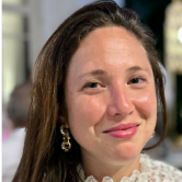 emmanuelle Oudea portrait